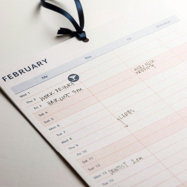 Stenski koledar za pare - Busy B-image-1