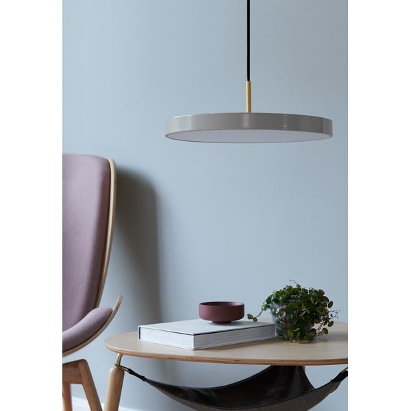 Svetlo siva LED viseča svetilka s kovinskim senčnikom ø 43 cm Asteria Medium – UMAGE-image-1