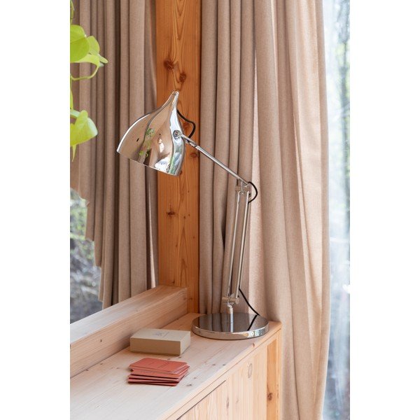 Kovinska namizna svetilka z upogljivo konstrukcijo v srebrni barvi s kovinskim senčilom (višina 37 cm) Reader – Zuiver-image-3