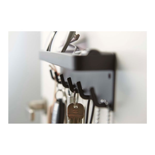 Črn stenski obešalnik za ključe s košarico YAMAZAKI Smart-image-3
