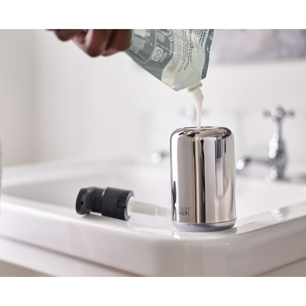 Dozirnik za milo iz nerjavečega jekla v sijajno srebrni barvi 300 ml EasyStore Luxe – Joseph Joseph-image-3