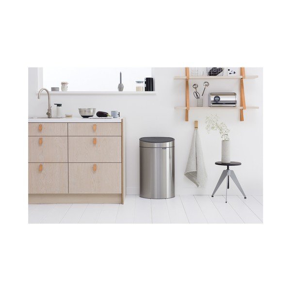 Jeklen koš za smeti na dotik v mat srebrni barvi 40 l Touch Bin – Brabantia-image-1