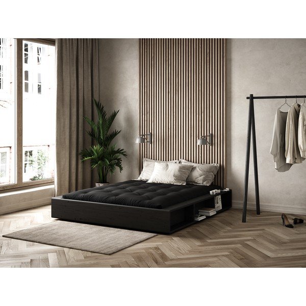 Črna zakonska postelja iz masivnega lesa s črnim futonom Comfort Karup Design Ziggy, 160 x 200 cm-image-4