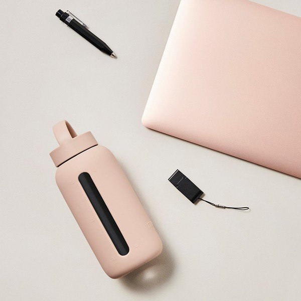 Svetlo rjava steklenica za vodo za na pot 720 ml Desert Rose – Muuki-image-1