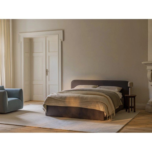 Črna oblazinjena zakonska postelja s prostorom za shranjevanje in z letvenim dnom 200x200 cm Elizabeth – Micadoni -image-1