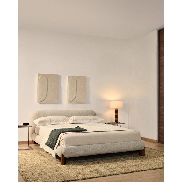 Bež oblazinjena zakonska postelja brez letvenega dna 160x200 cm Odina – Kave Home-image-1