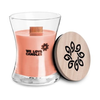 Sveča iz sojinega voska We Love Candles Rhubarb & Lily, čas gorenja 21 ur