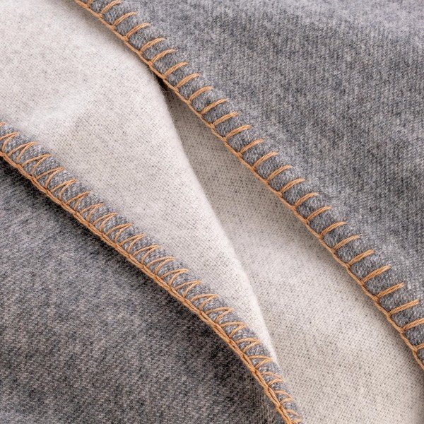 Siva odeja iz mešanice volne 145x200 cm Ahwi – Blomus-image-3