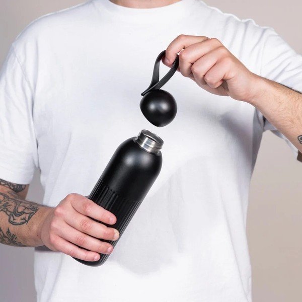 Črna termovka s slamico iz nerjavečega jekla 500 ml Tekla – Sagaform-image-2