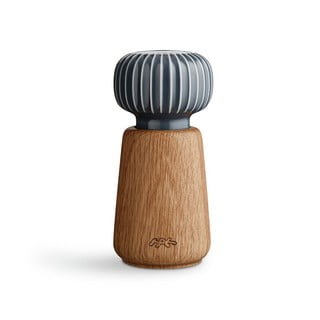 Mlinček za začimbe iz hrastovega lesa z antracitno-sivimi porcelanastimi detajli Kähler Design Hammershoi, višina 13 cm