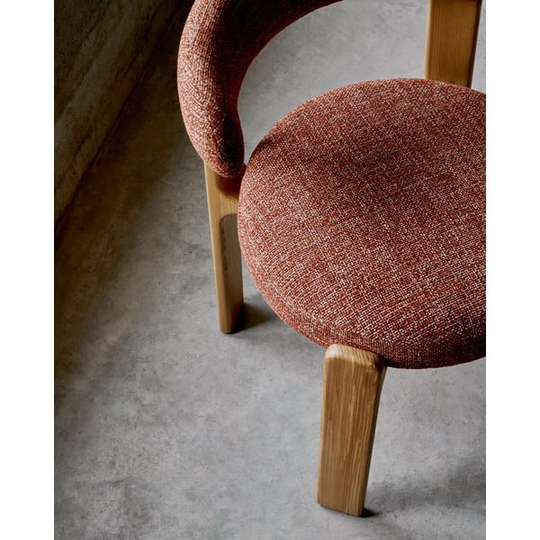 Jedilni stol iz masivnega jesena v barvi terakote Granite – Kave Home-image-3