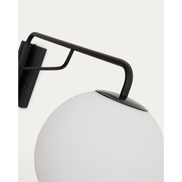 Bela/črna stenska svetilka ø 20 cm Eilo – Kave Home-image-4