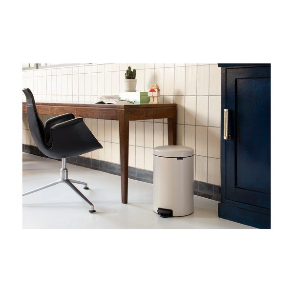 Bež jeklen koš za smeti s pedalom 20 l NewIcon – Brabantia-image-1