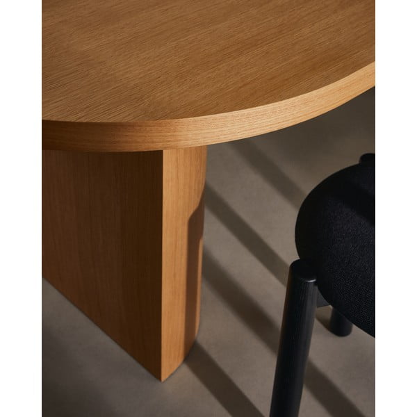 Jedilna miza v hrastovem dekorju 100x240 cm Nealy – Kave Home-image-2