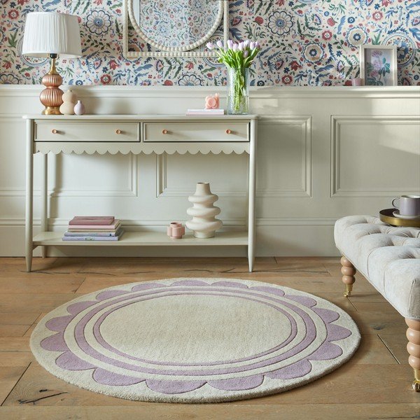 Vijolična/naravna ročno tkana volnena okrogla preproga ø 120 cm Lois Scallop – Flair Rugs-image-1