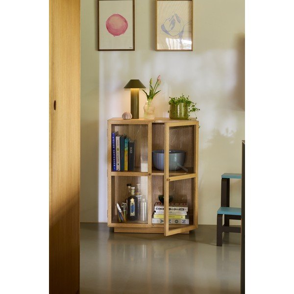 Stenska vitrina v hrastovem dekorju v naravni barvi 70x90x39 cm Mae – Hübsch-image-1