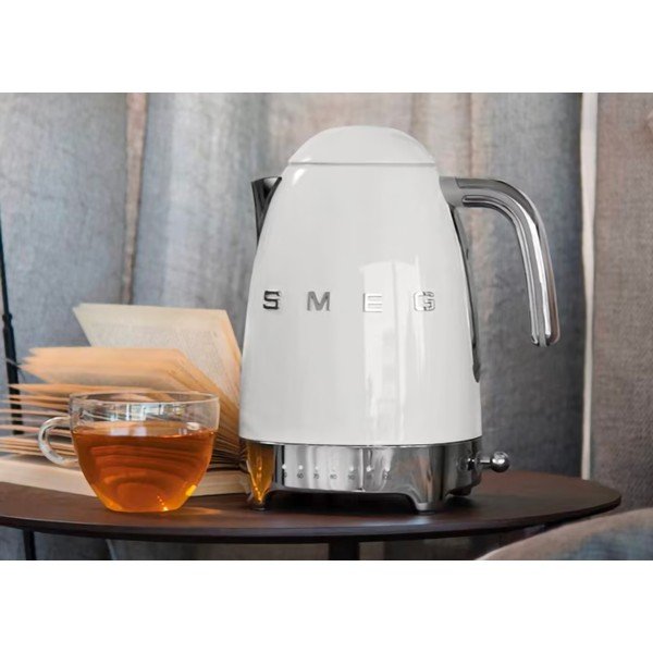 Bel grelnik vode iz nerjavečega jekla 1,7 l Retro Style – SMEG-image-1