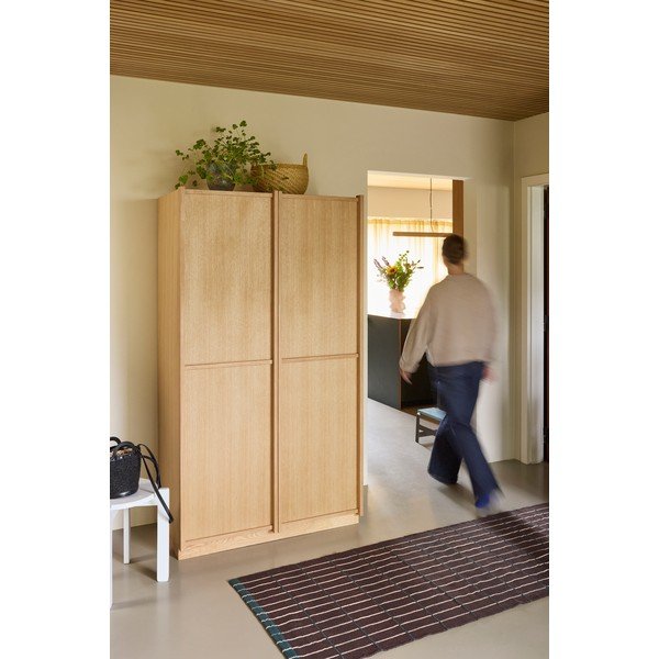Garderobna omara v hrastovem dekorju v naravni barvi 100x181x55 cm Kura – Hübsch-image-1