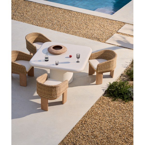 Betonska vrtna miza 135x135 cm Addaia – Kave Home-image-1