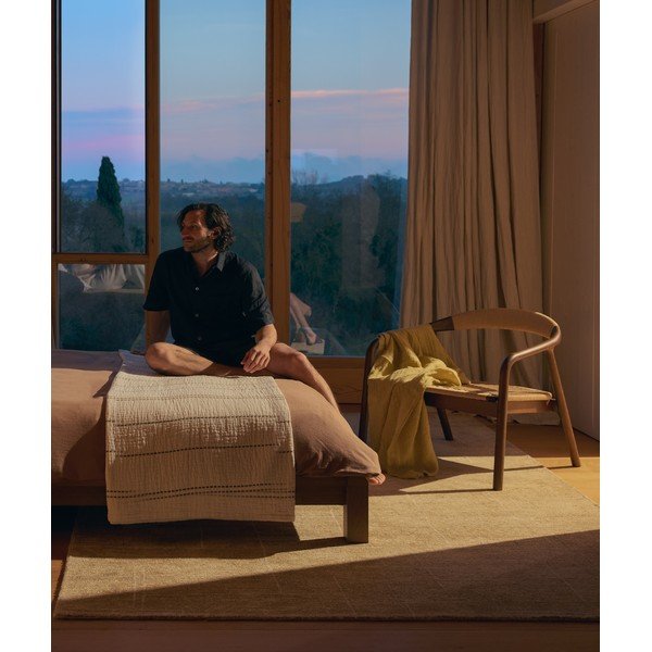 Lesen fotelj v temni naravni barvi Derile – Kave Home-image-3
