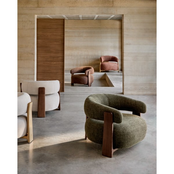 Rjav fotelj iz šenilje Granite – Kave Home-image-1