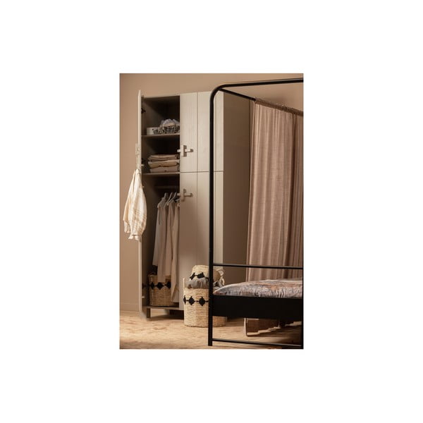 Svetlo siva garderobna omara iz masivnega bora 90x210x55 cm Mees – WOOOD-image-3