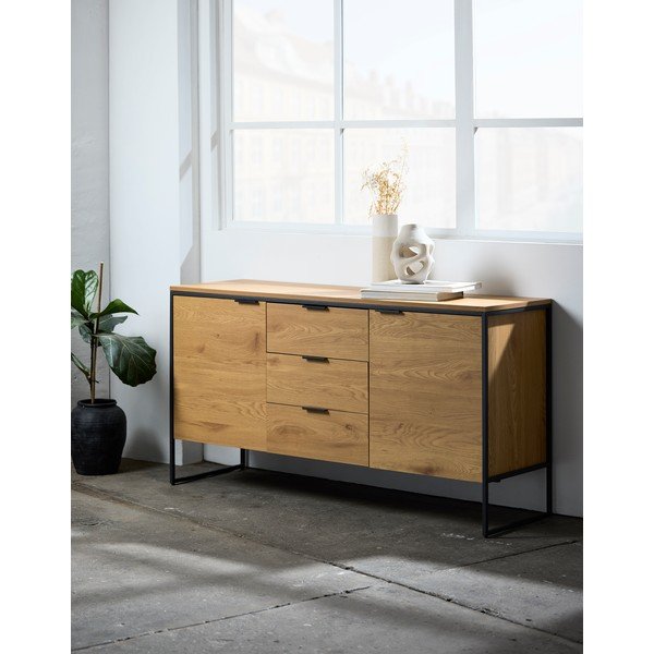 Komoda v hrastovem dekorju v naravni barvi 155x81x45 cm Cesura – Unique Furniture-image-1