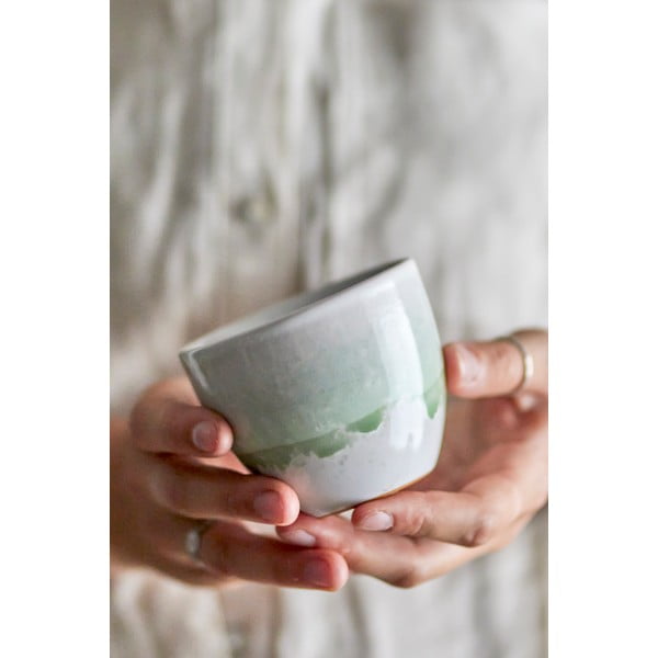 Svetlo zelena lončena skodelica 195 ml Paula – Bloomingville-image-1