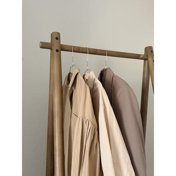 Rjavo stojalo za oblačila iz borovega lesa Hongi - Karup Design-image-1