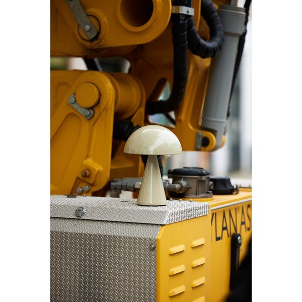 Kremno bela LED zatemnitvena namizna svetilka (višina 20 cm) Mush – Hübsch-image-2