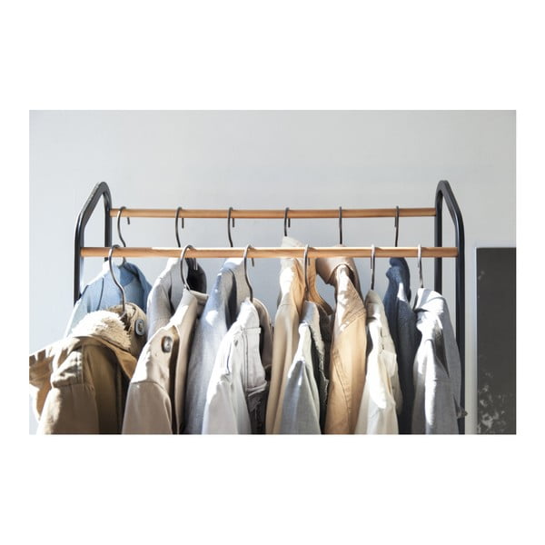 Črno kovinsko stojalo za oblačila na kolesih Tower – YAMAZAKI-image-4