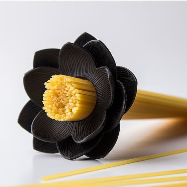 Merilna skodelica za špagete Lotus, črna