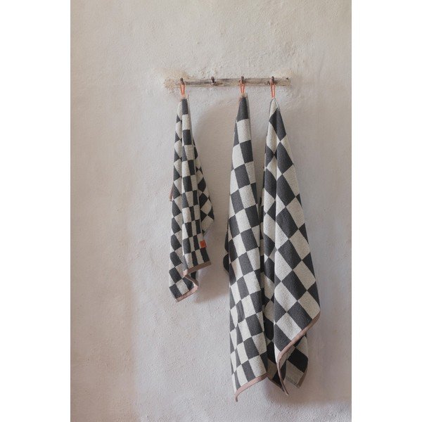 Antracitno sivo-bež frotirna brisača iz organskega bombaža 70x133 cm Retro – Mette Ditmer Denmark-image-1