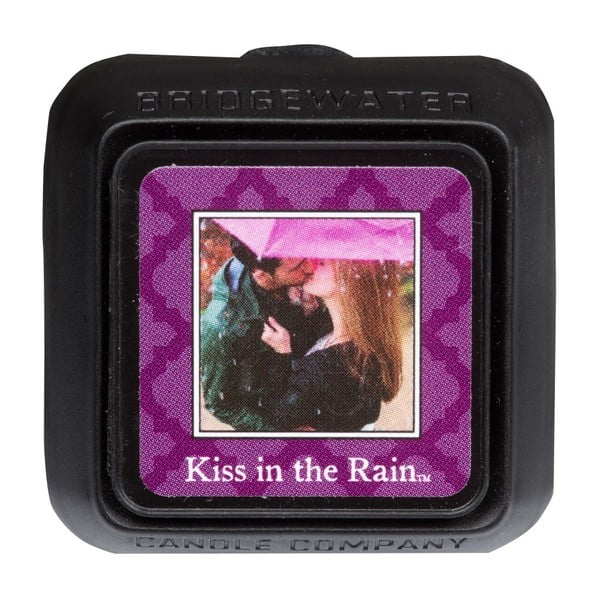 Bridgewater Candle Company Kiss In The Rain dišava za avto, črni ribez, malina, jagoda in vijolica