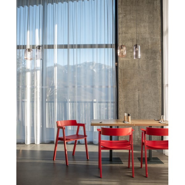 Rdeč jedilni stol z nasloni za roke iz masivnega hrasta Flip – Gazzda-image-3