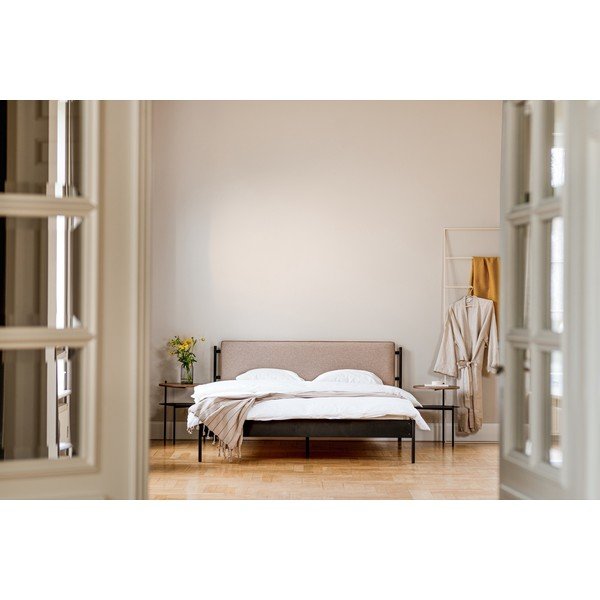 Črna jeklena oblazinjena zakonska postelja z letvenim dnom 180x200 cm Eton Basic – noo.ma-image-3