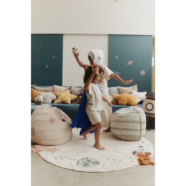 Kremno bela ročno tkana pralna bombažna otroška igralna preproga ø140 cm Interstellar Journey – Lorena Canals-image-3