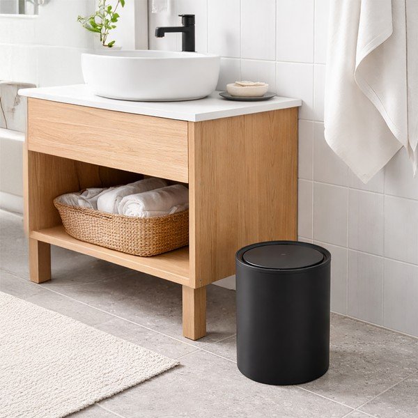 Črn plastičen koš za smeti 6 l – Orion-image-1