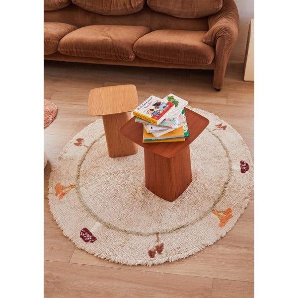 Bež pralna ročno tkana bombažna otroška preproga ø140 cm Chanterelle – Lorena Canals-image-1