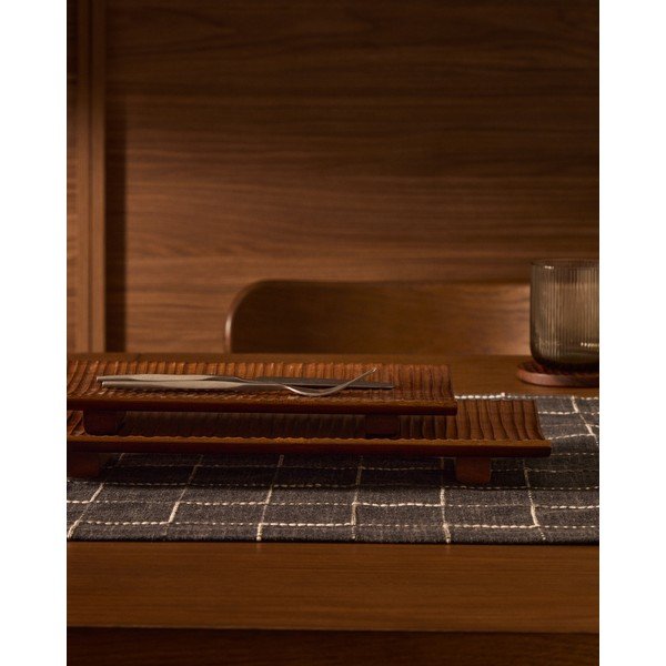 Servirni lesen pladenj 15x38 cm Rommu – Kave Home-image-2