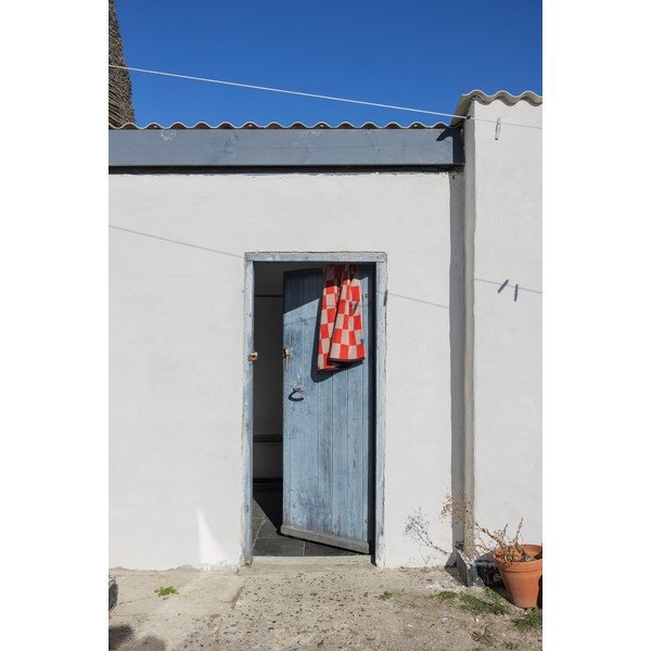 Oranžno-bež frotirna brisača iz organskega bombaža 50x90 cm Retro – Mette Ditmer Denmark-image-4