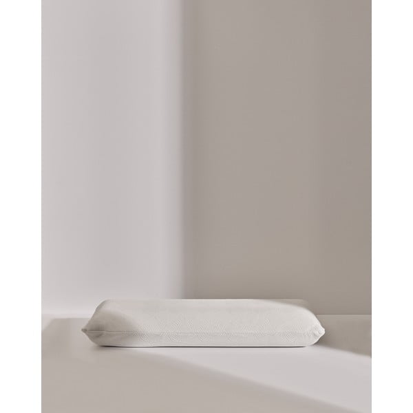 Anatomski vzglavnik s polnilom iz spominske pene 33x70 cm Sasa – Kave Home-image-3