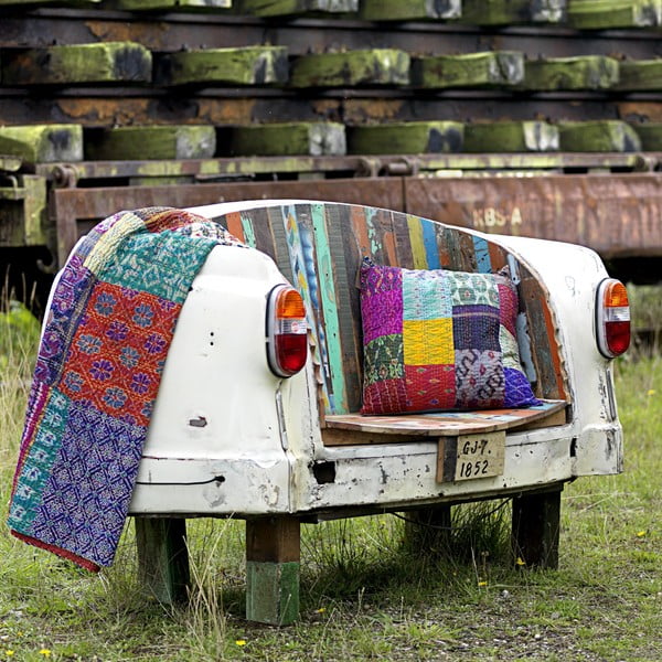 Taxi Bench Bench Bench Tail