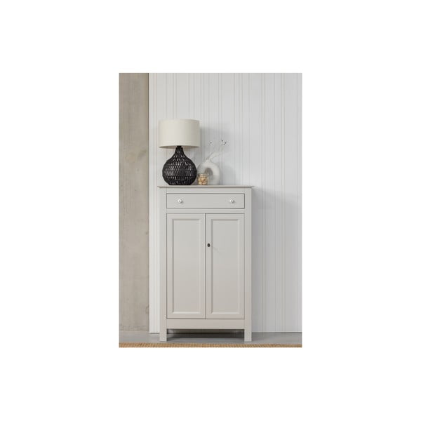 Svetlo siva visoka komoda iz masivnega bora z možnostjo zaklepanja 93x150 cm Eva – WOOOD-image-4