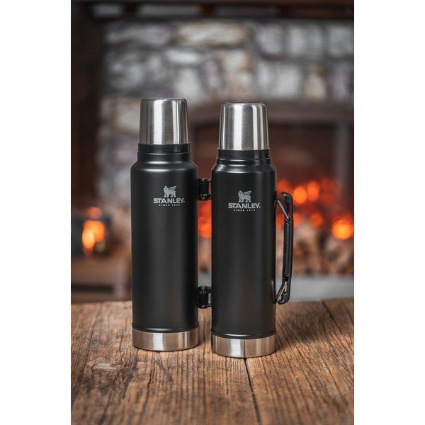 Črna termovka iz nerjavečega jekla 1 l Legendary Classic Black – Stanley-image-1