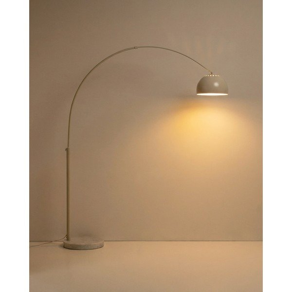 Bela stoječa svetilka s kovinskim senčilom (višina 160 cm) Madali – Kave Home-image-1
