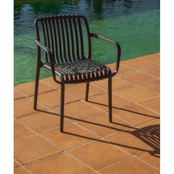 Temno siv plastičen vrtni stol Isabellini – Kave Home-image-1