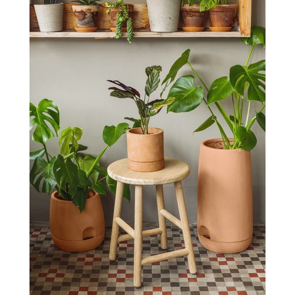 Glinen samozalivalni cvetlični lonec s podstavkom Kave Home Lelis, višina 50 cm-image-2