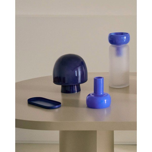 Temno modra namizna svetilka s steklenim senčilom (višina 20 cm) Reig – Kave Home-image-1