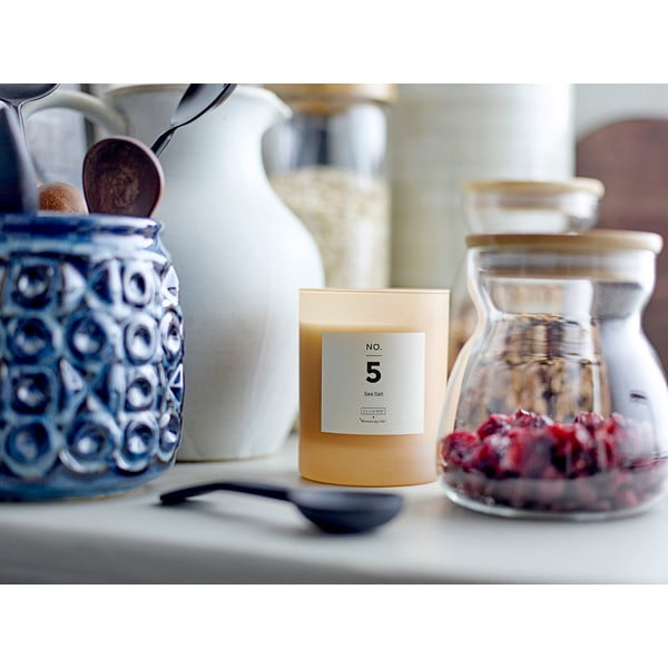 Dišeča sveča čas gorenja 50 h No. 5 Sea Salt – ILLUME x Bloomingville-image-1